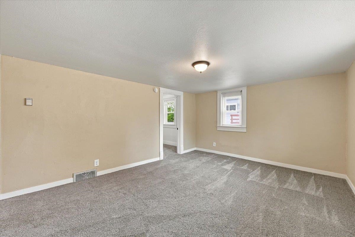 1070 Elkhorn Street Property Photo 11