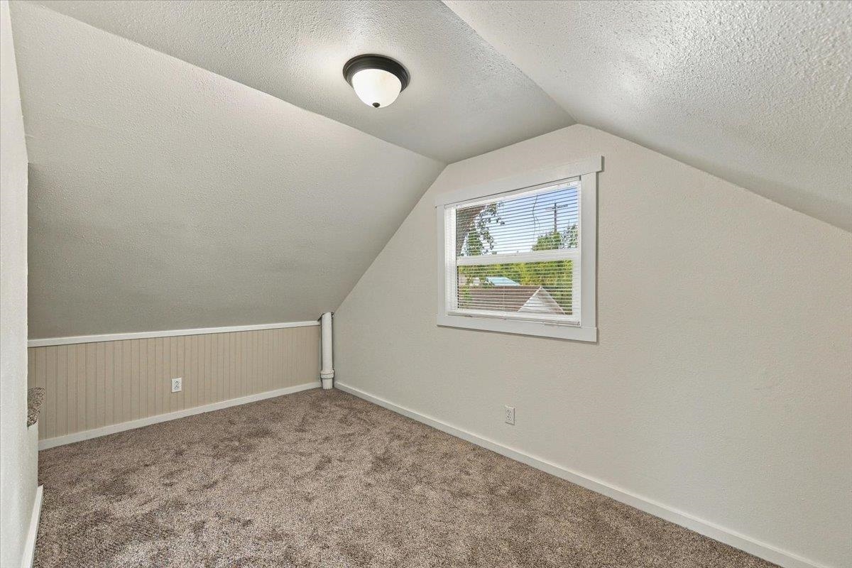 1070 Elkhorn Street Property Photo 15