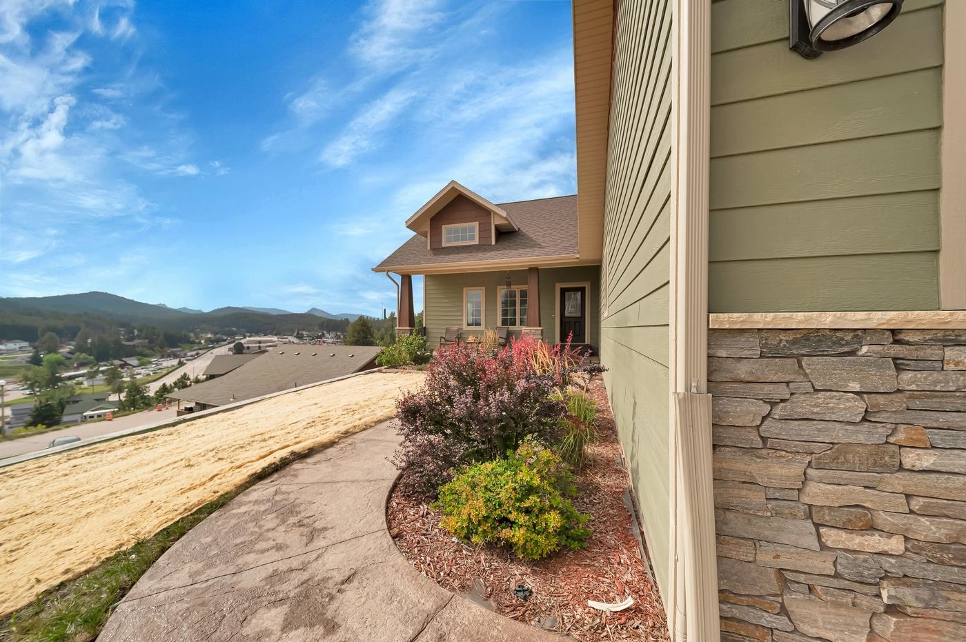 197 Rainbow Ridge Court Property Photo 3