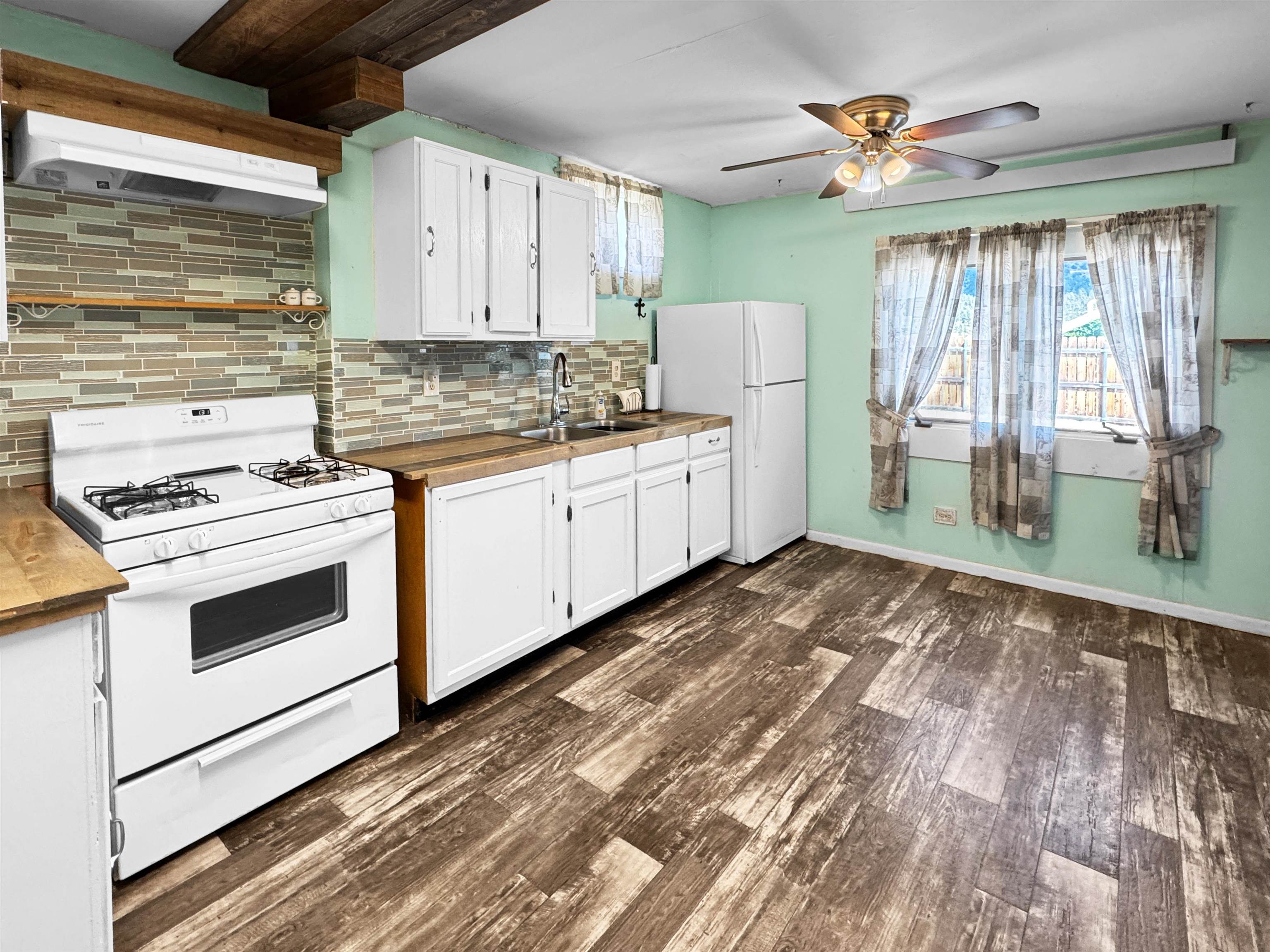 1020 Evanston Avenue Property Photo 17