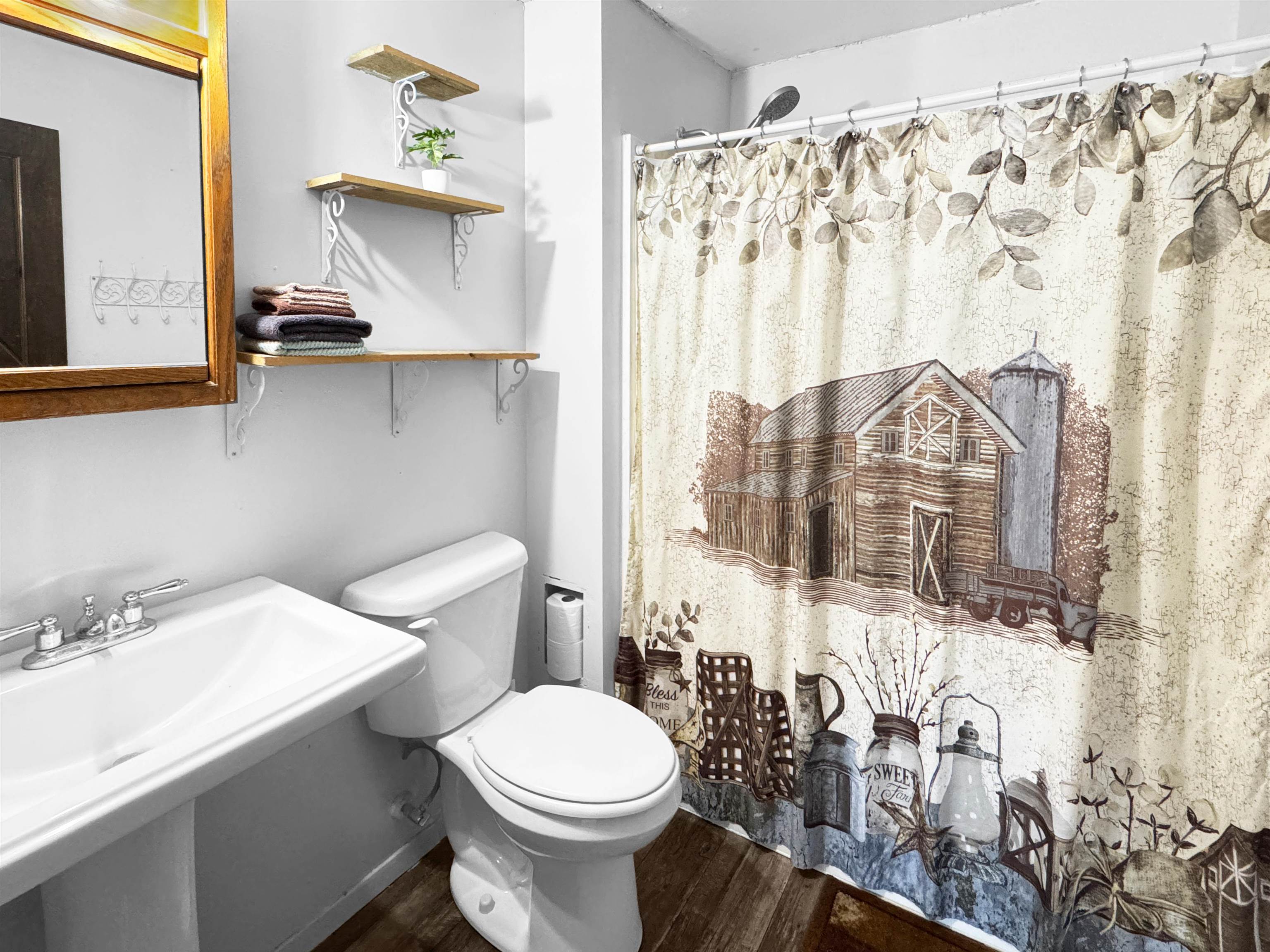 1020 Evanston Avenue Property Photo 20