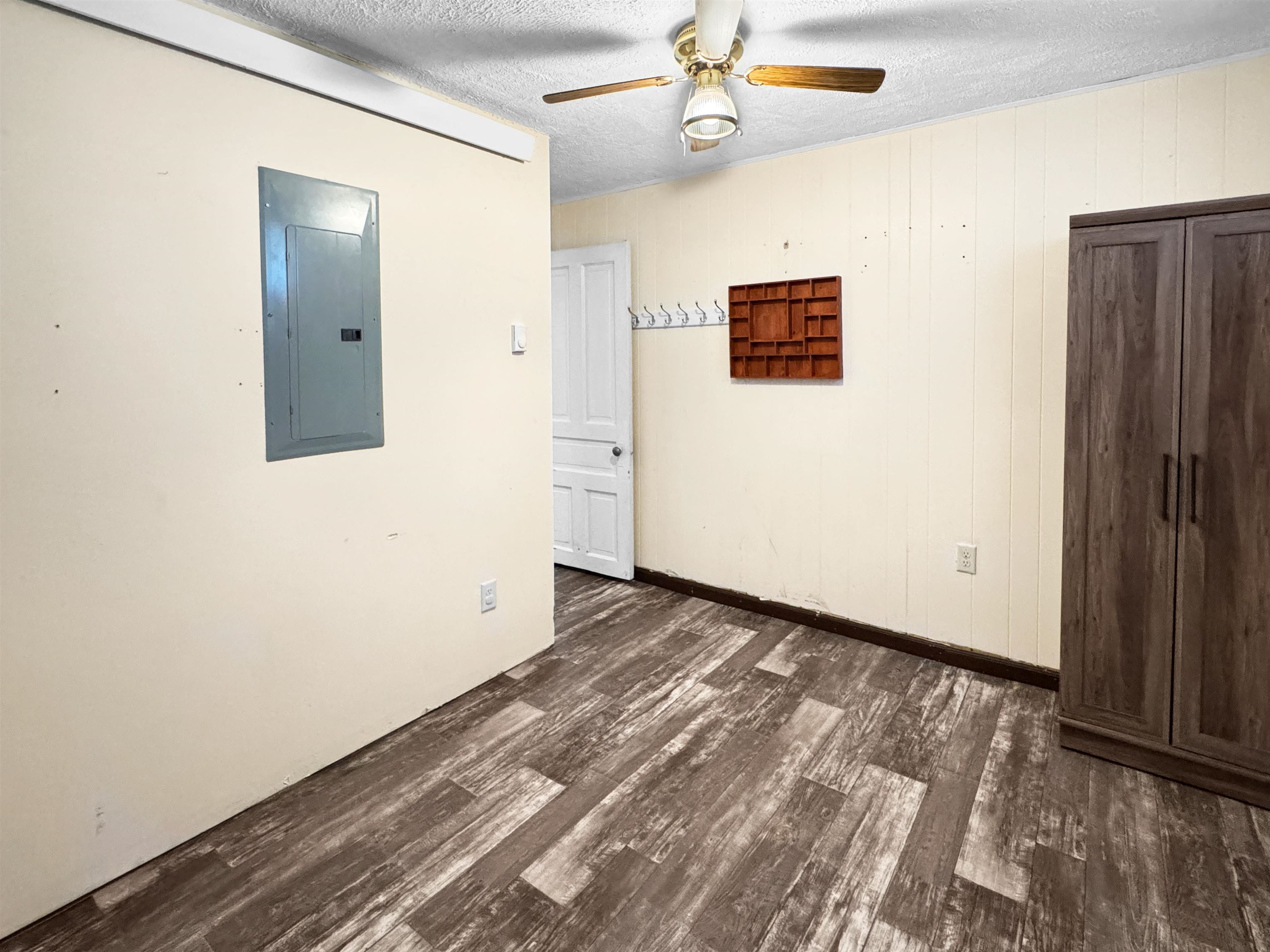 1020 Evanston Avenue Property Photo 23