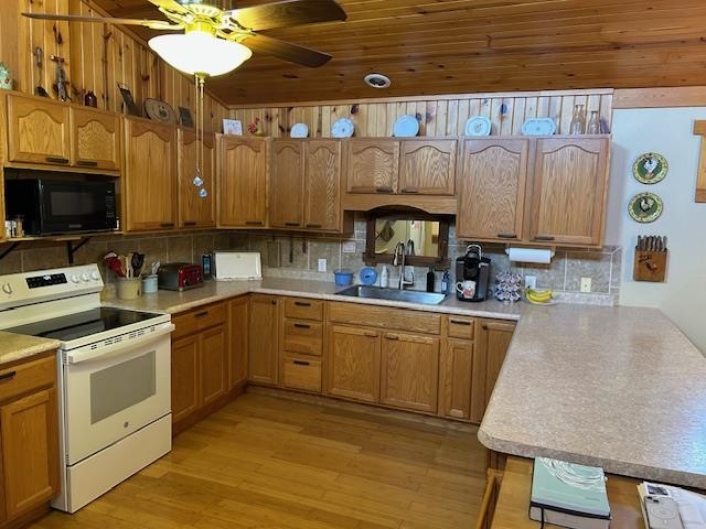 900 3rd Avenue Property Photo 8