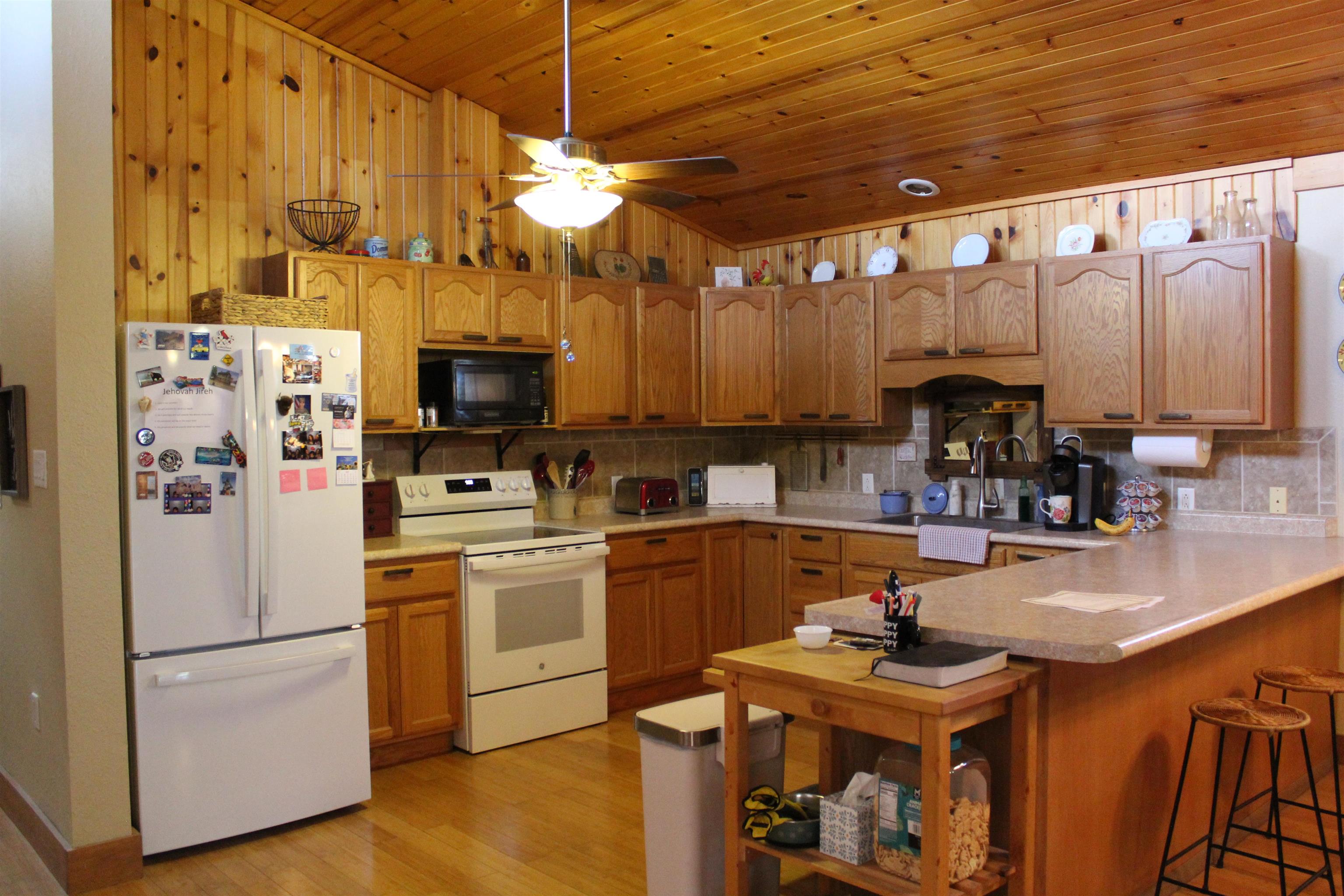 900 3rd Avenue Property Photo 10