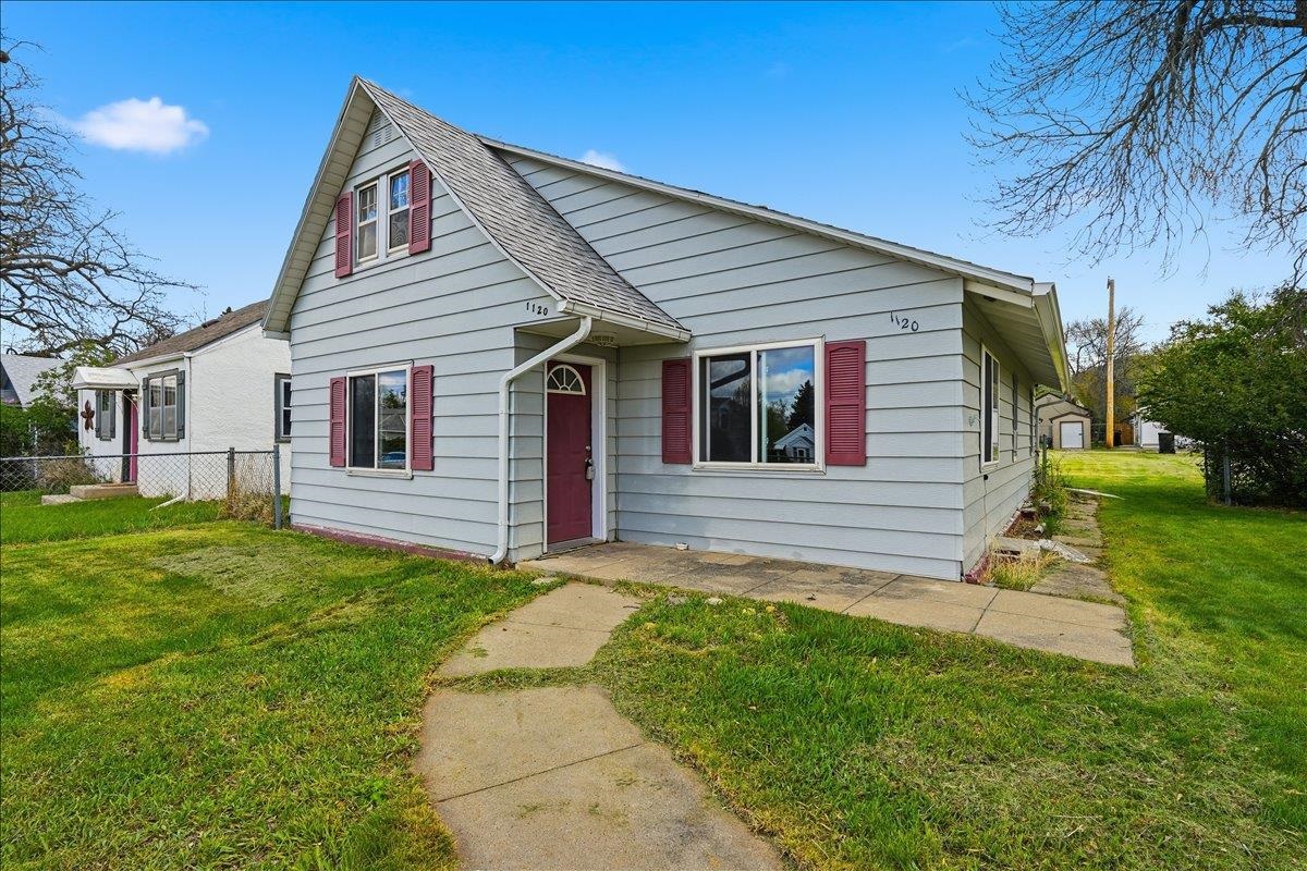 1120 N Canyon Street Property Photo 1