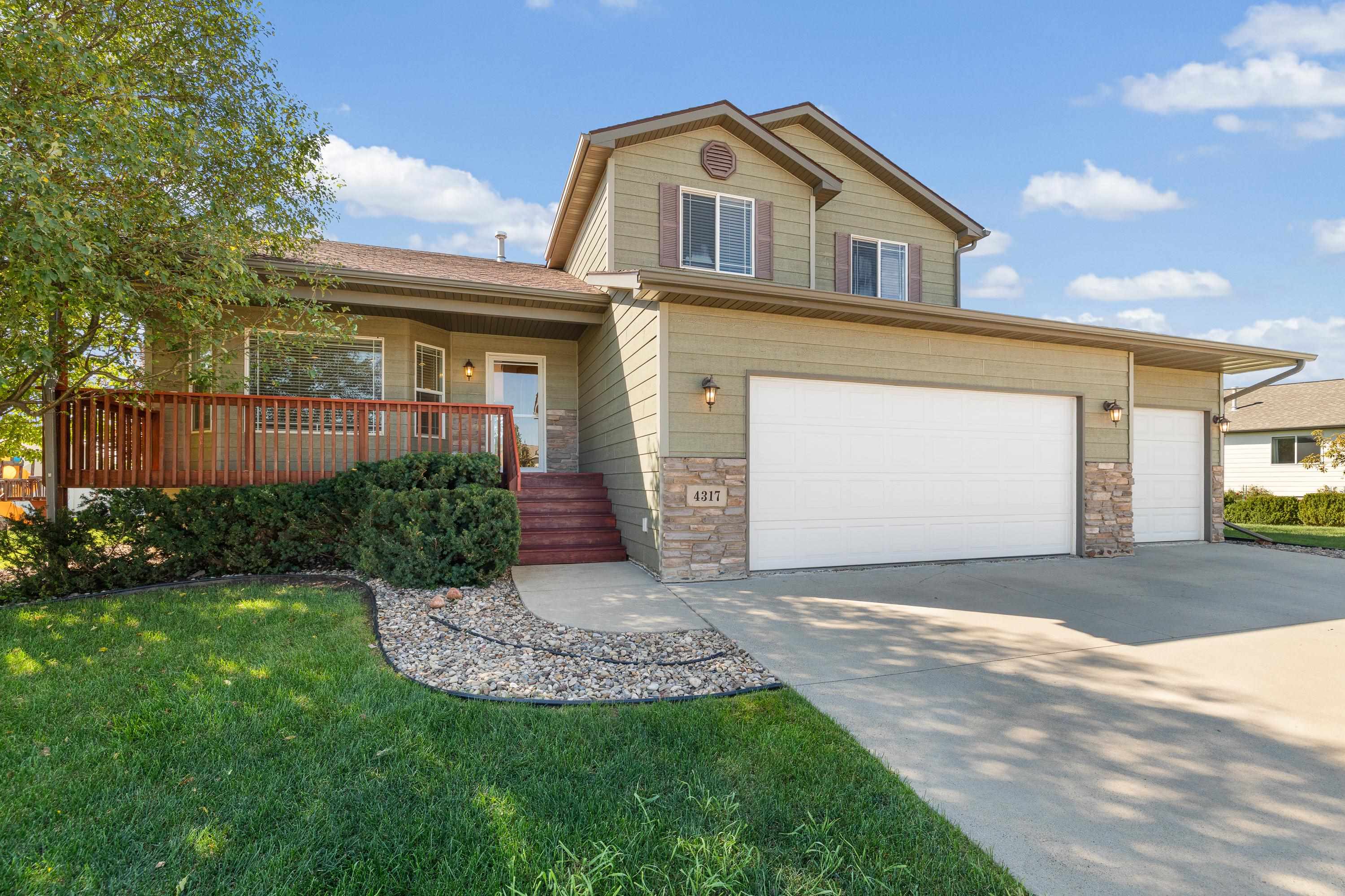 4317 Donegal Way Property Photo 1