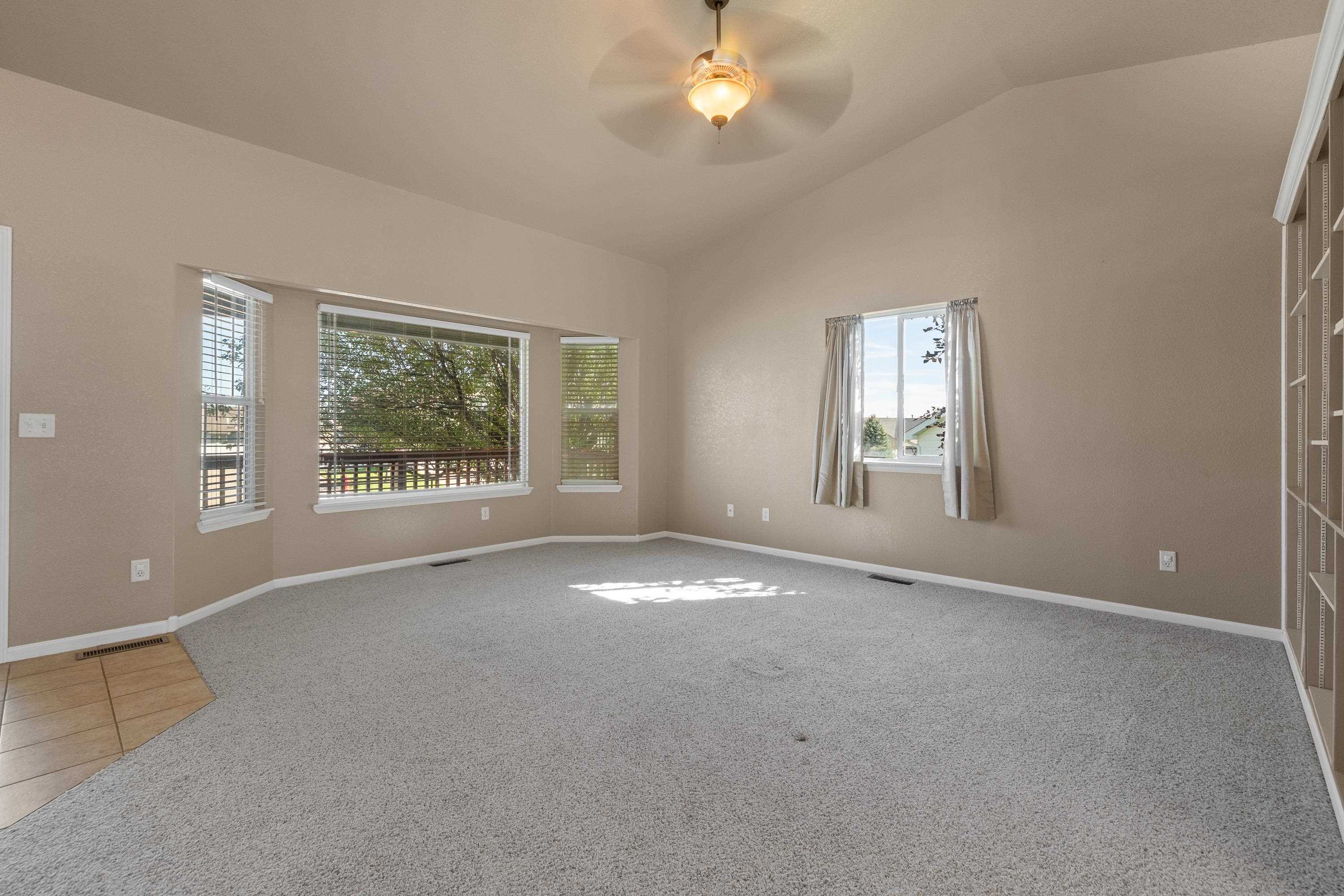 4317 Donegal Way Property Photo 4
