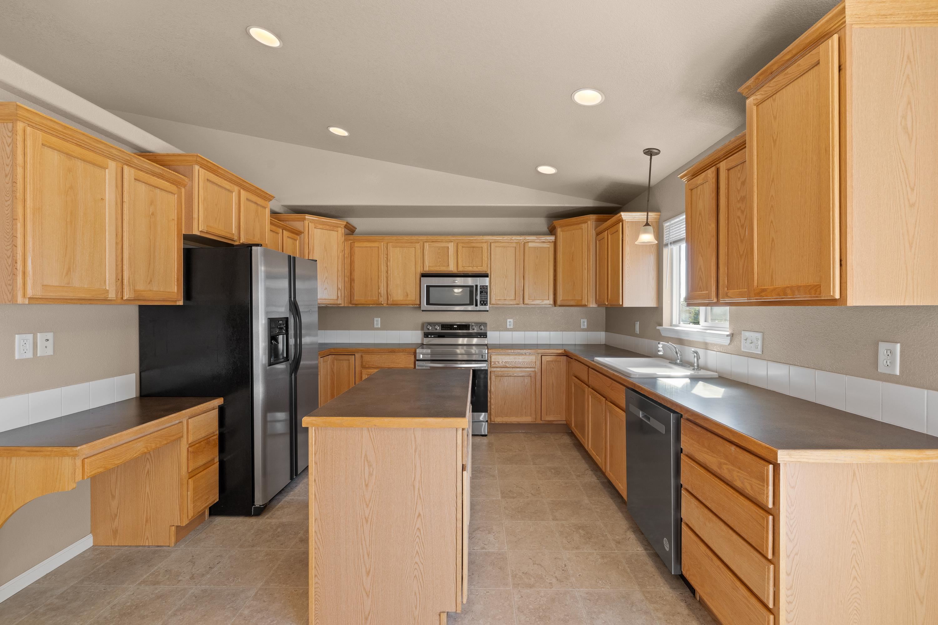 4317 Donegal Way Property Photo 6
