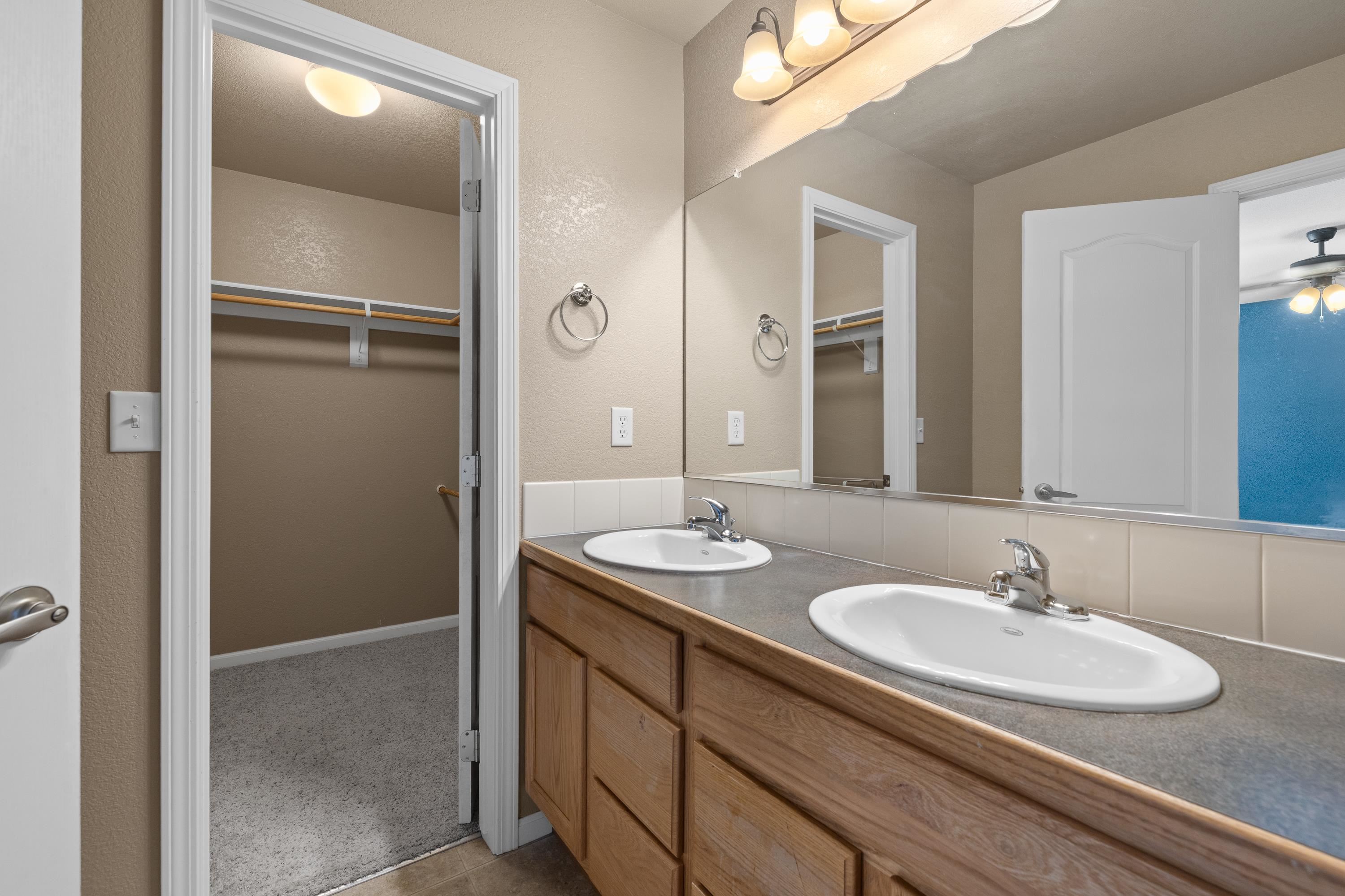 4317 Donegal Way Property Photo 14
