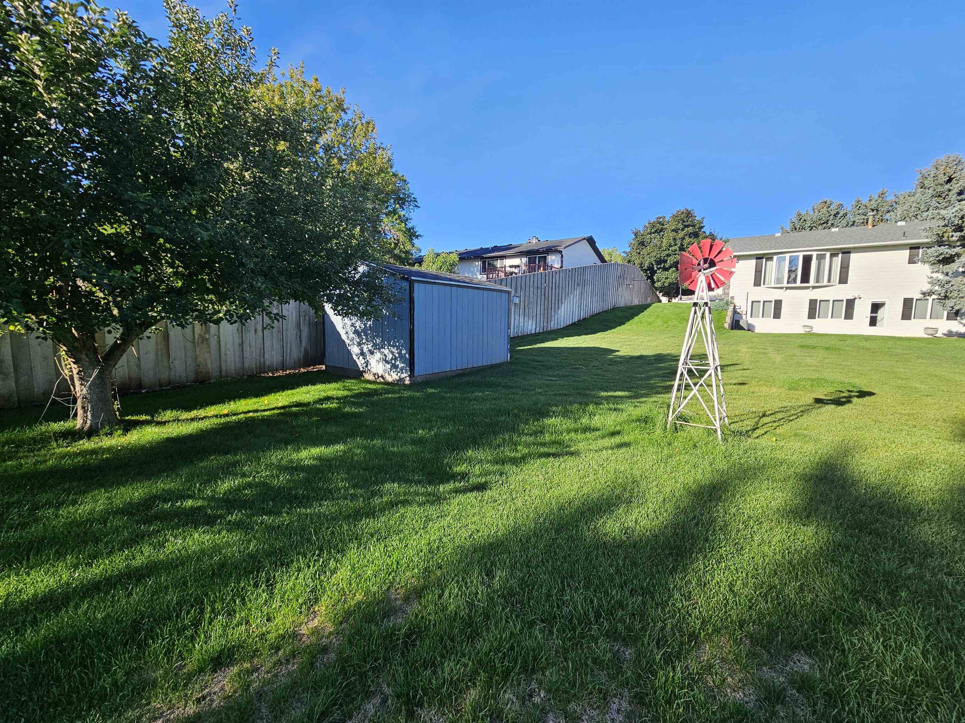 2328 Baldwin Street Property Photo 27