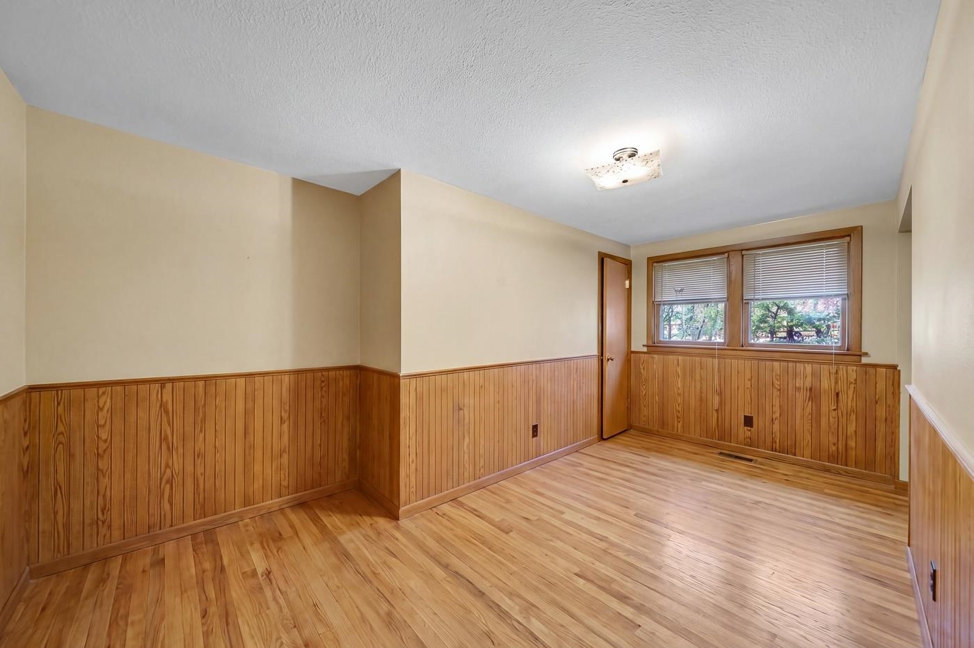 24032 Hardesty Rd Property Photo 17