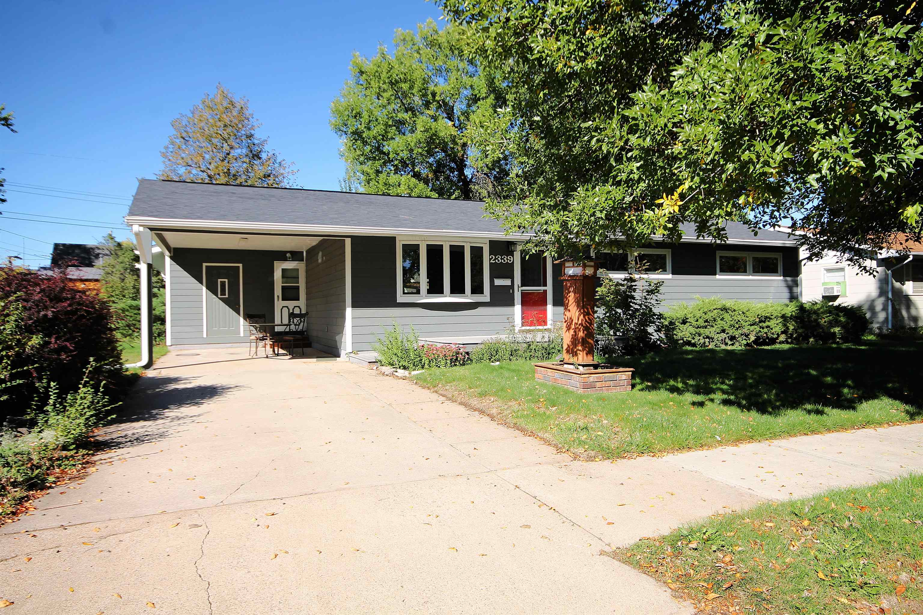 2339 S Fulton Street Property Photo 1