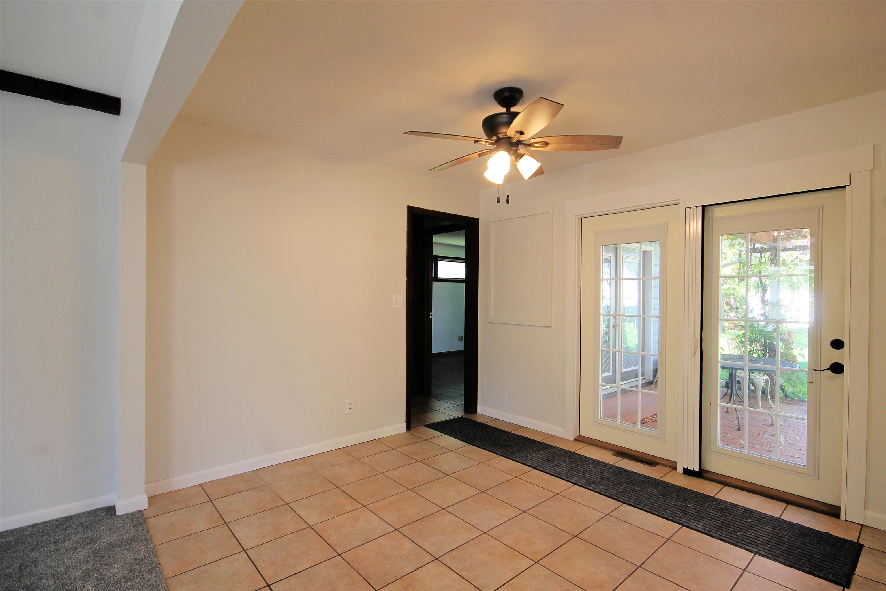 2339 S Fulton Street Property Photo 5