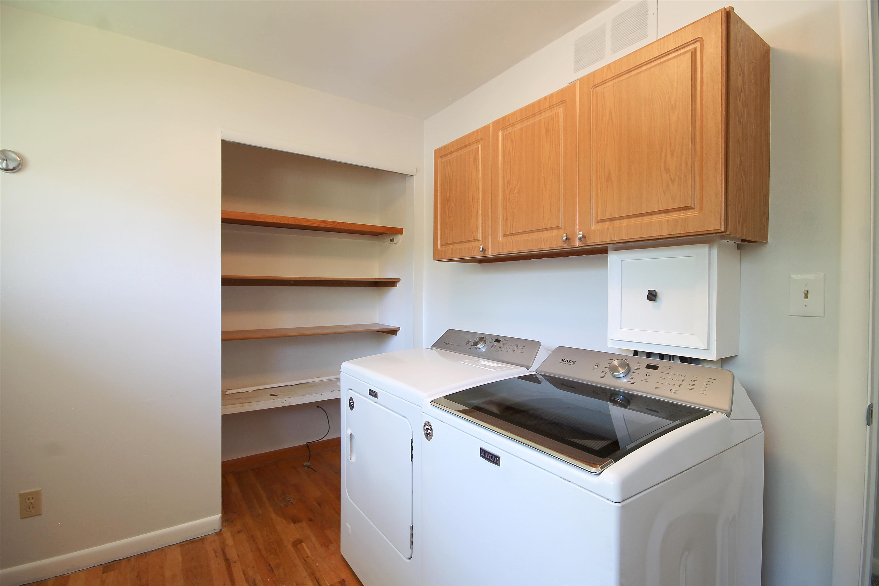 2339 S Fulton Street Property Photo 14