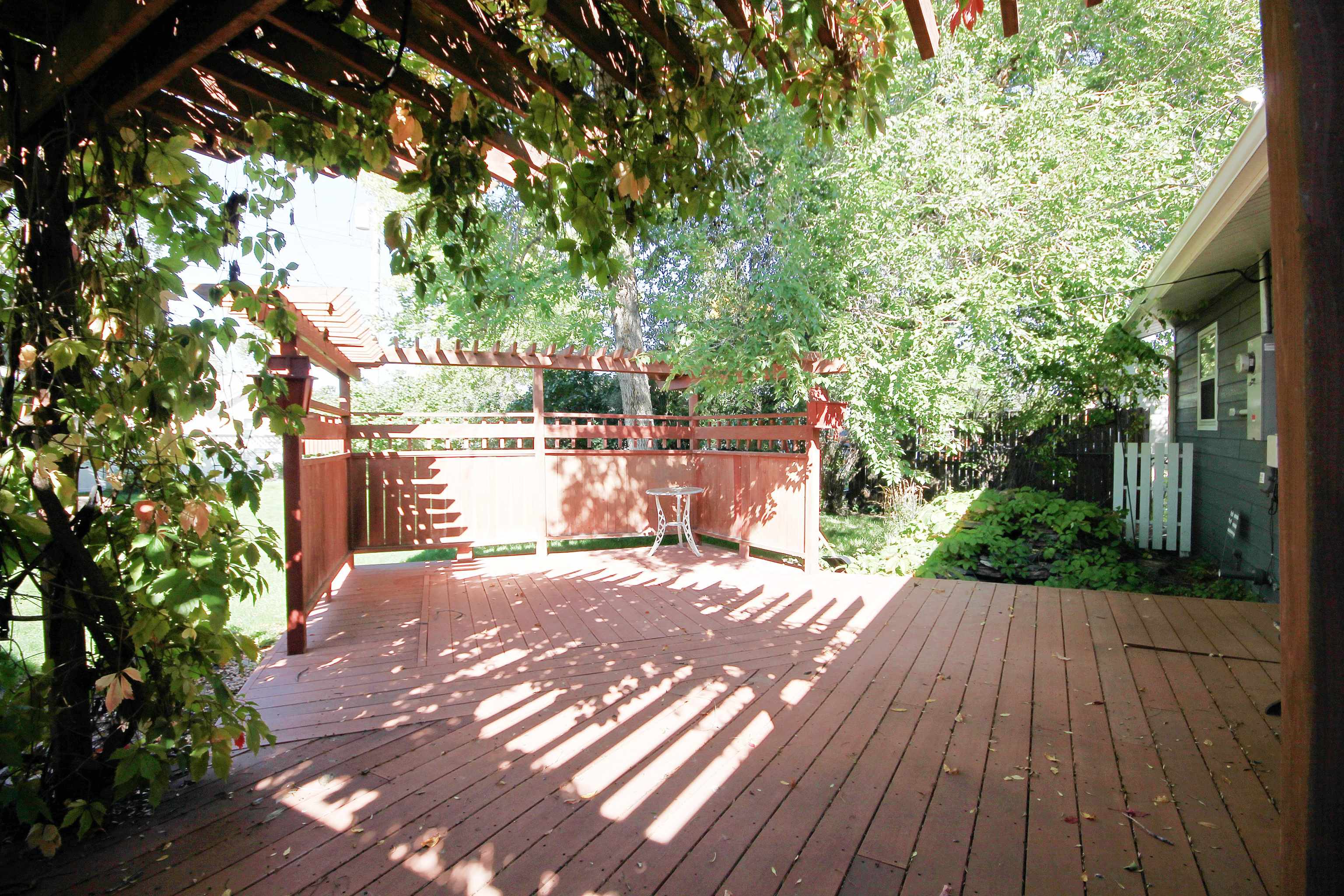 2339 S Fulton Street Property Photo 23