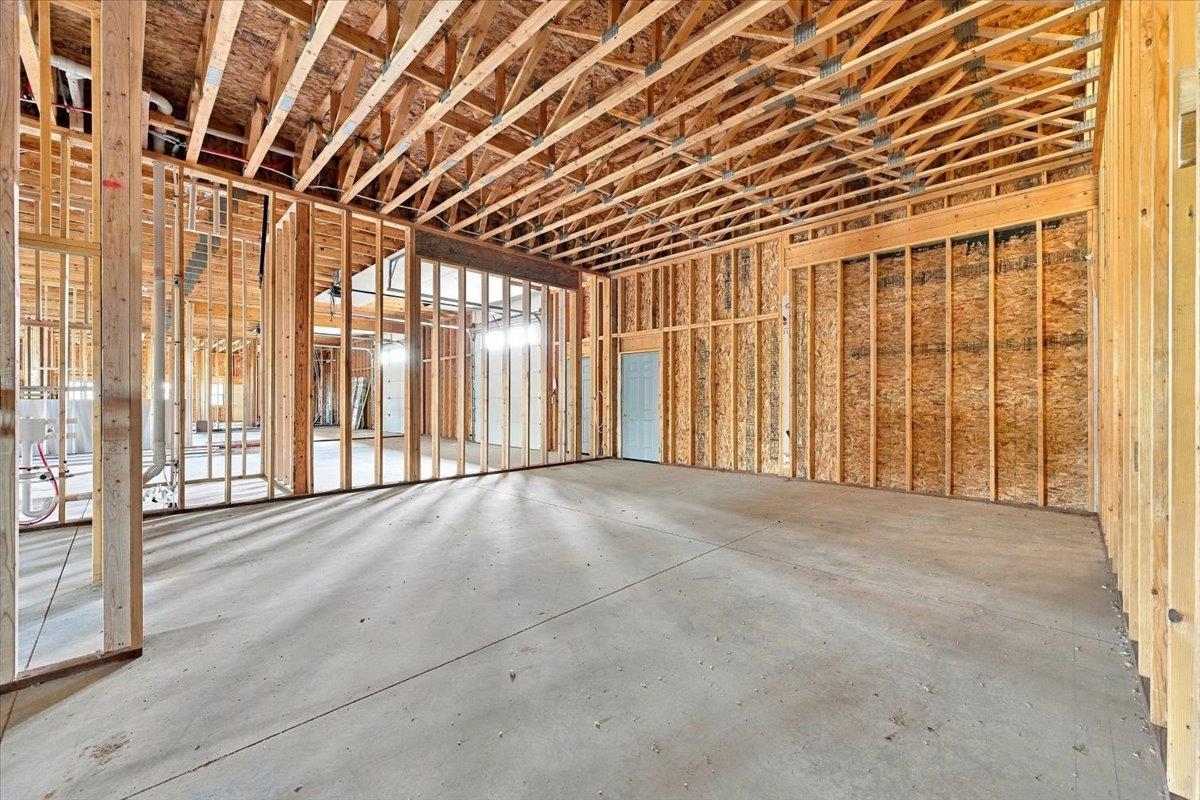 19131 Highway 85 Property Photo 11
