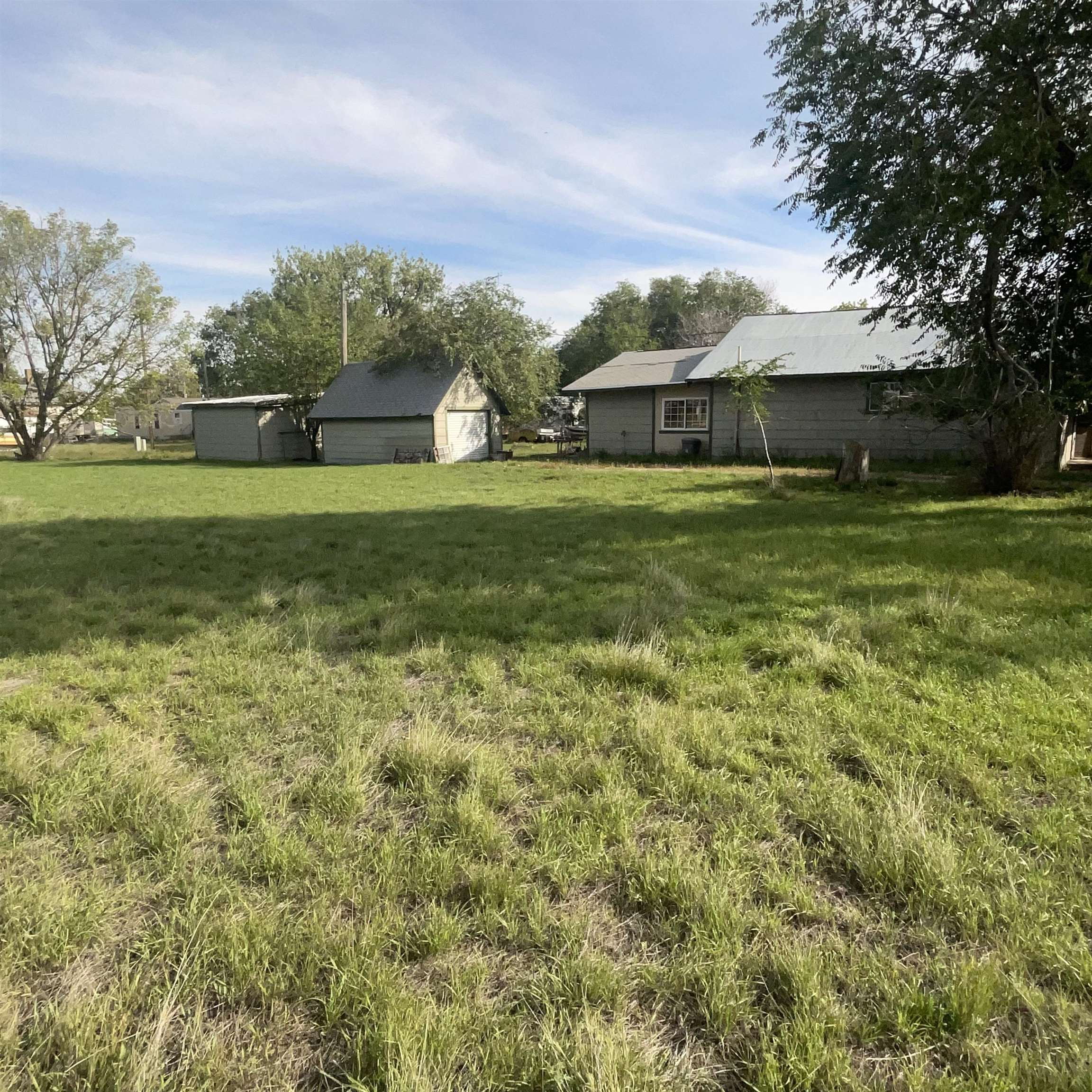 225 Oak Street Property Photo 1