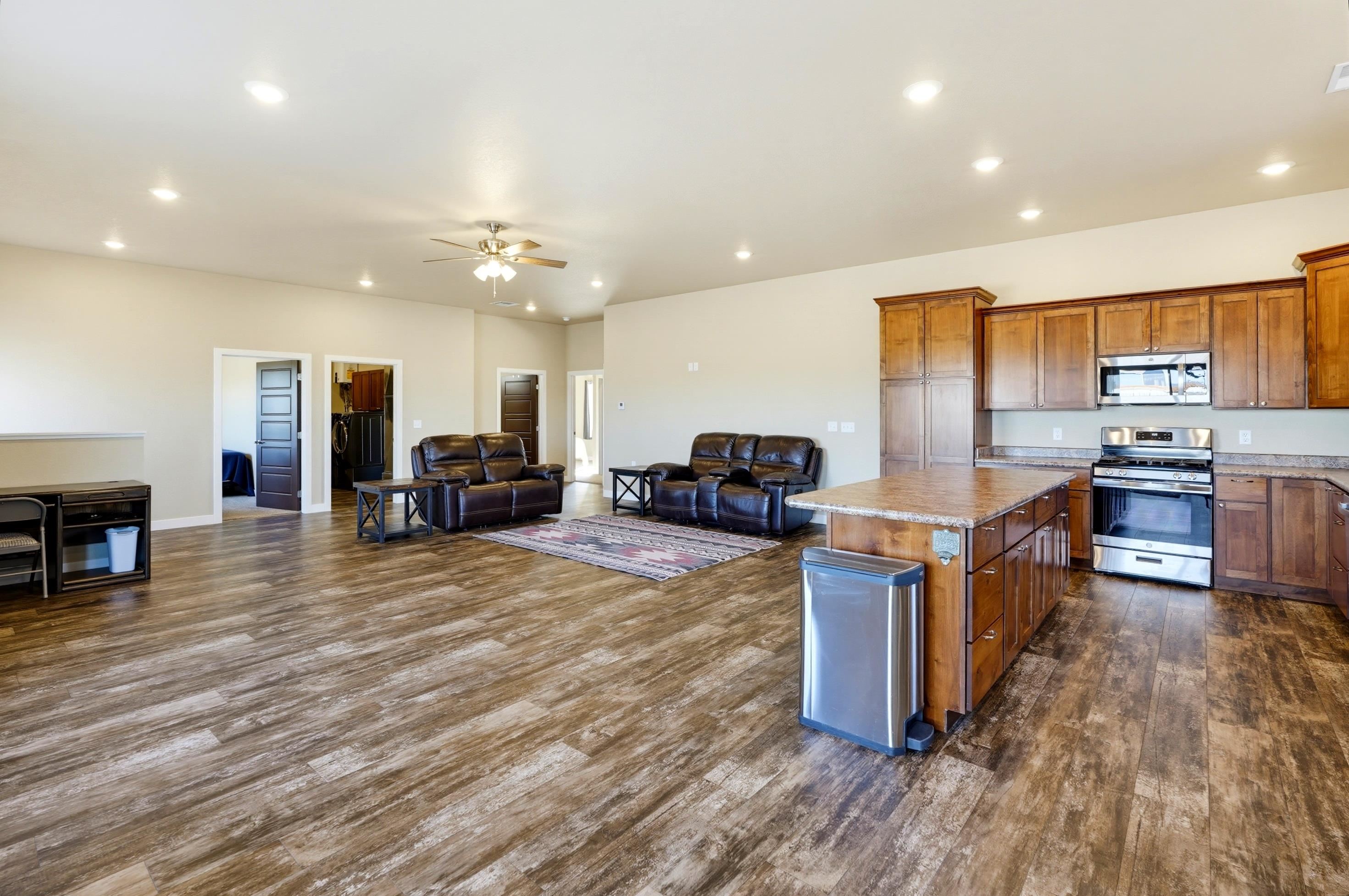 27990 Houseboat Dr. Property Photo 6