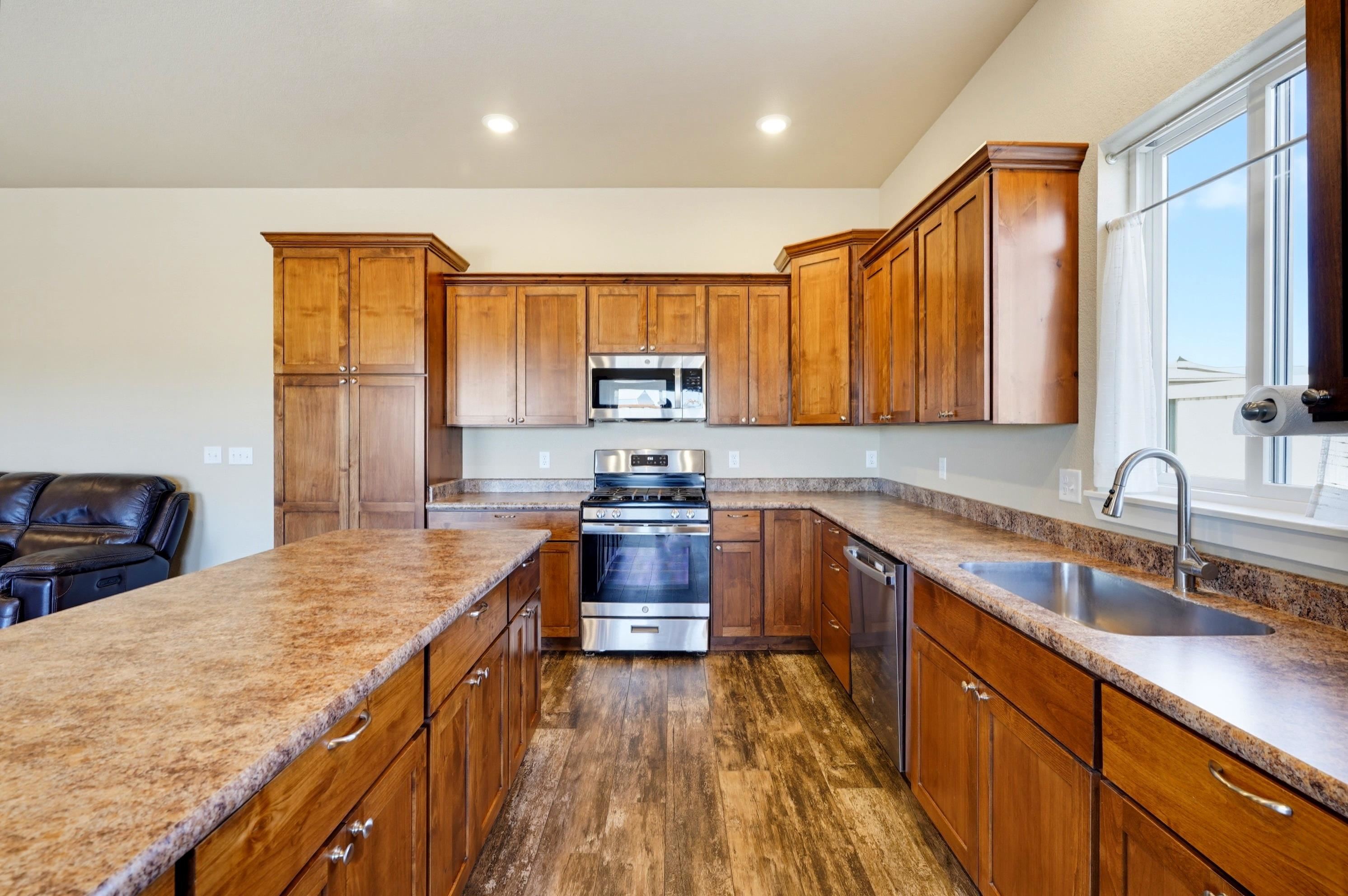 27990 Houseboat Dr. Property Photo 8
