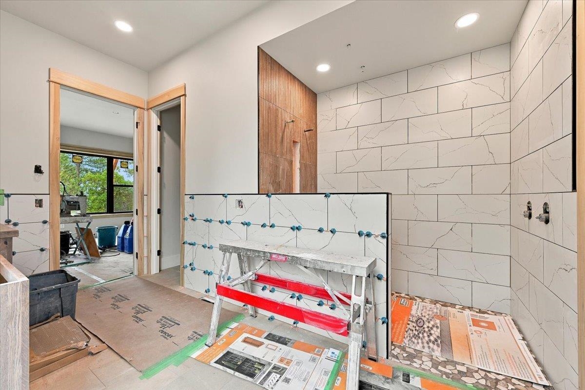 11886 Three Peaks Pass Property Photo 12