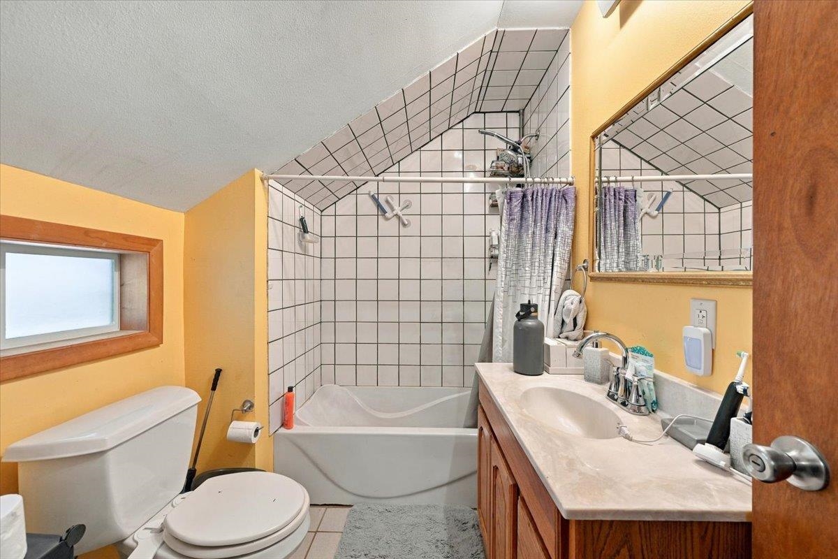 821 Arthur Street Property Photo 15