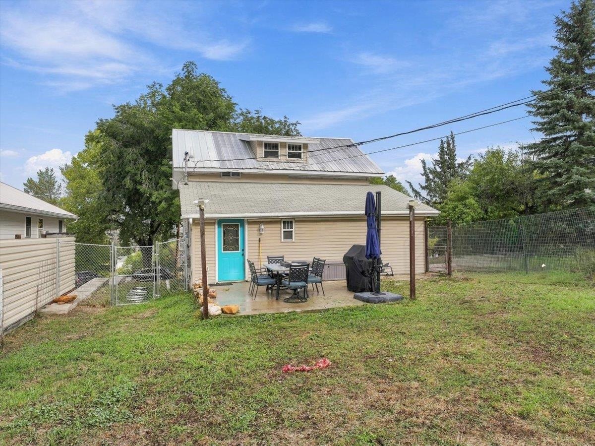 821 Arthur Street Property Photo 18