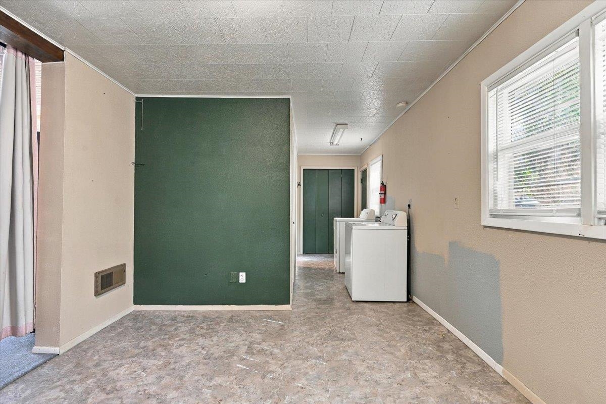 603 W Addie Street Property Photo 11