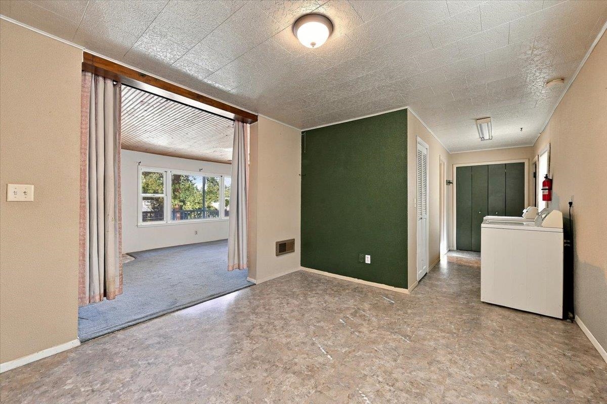 603 W Addie Street Property Photo 12