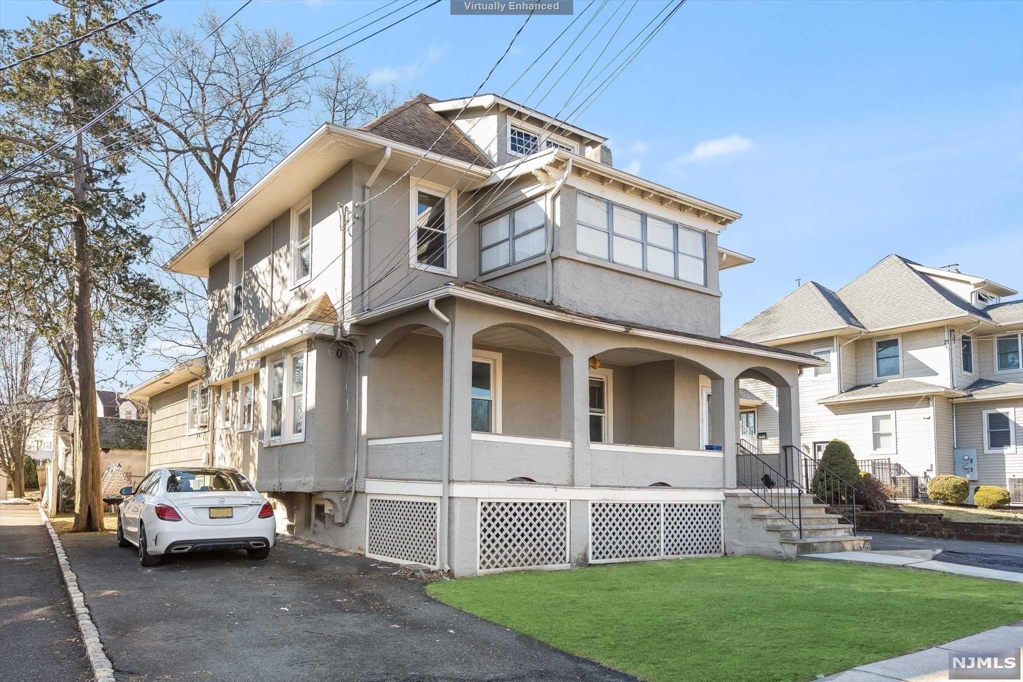 105 Centre Street Property Photo 1