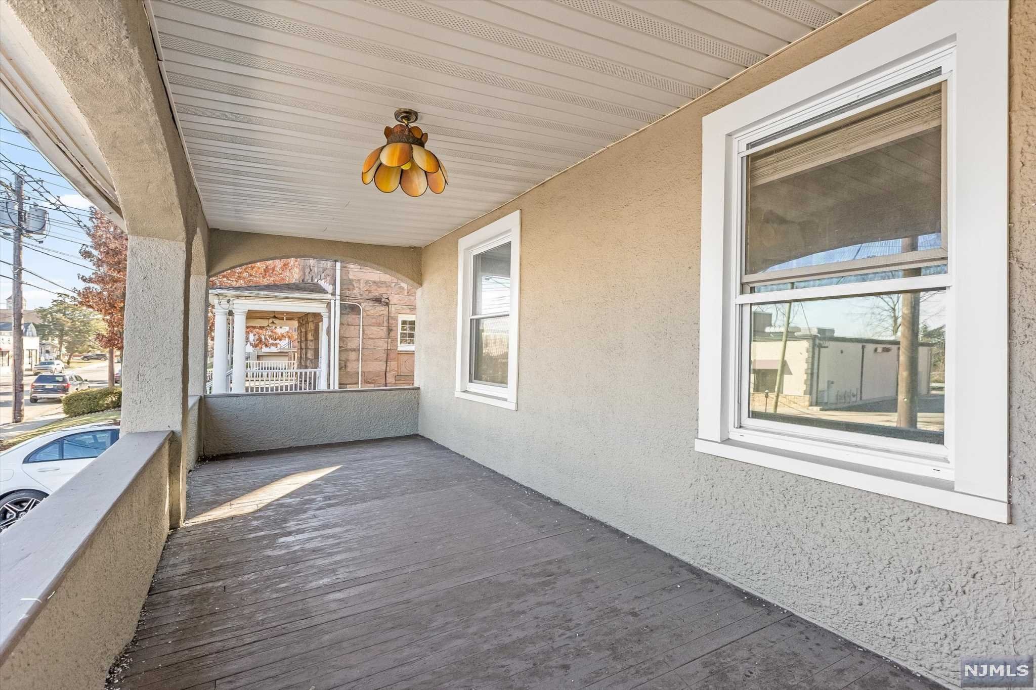 105 Centre Street Property Photo 5