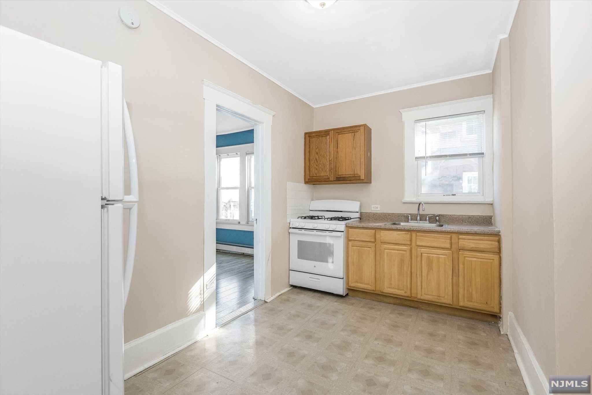 105 Centre Street Property Photo 8