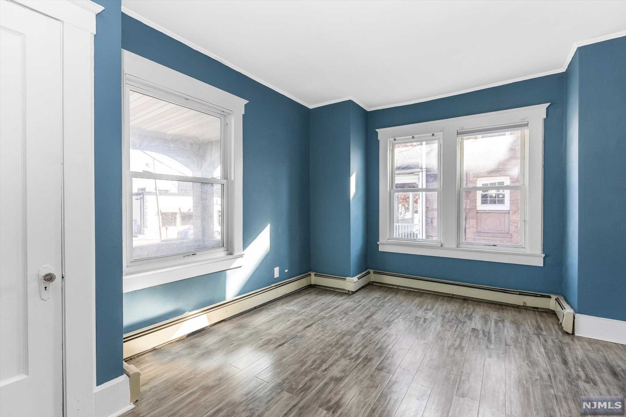 105 Centre Street Property Photo 9