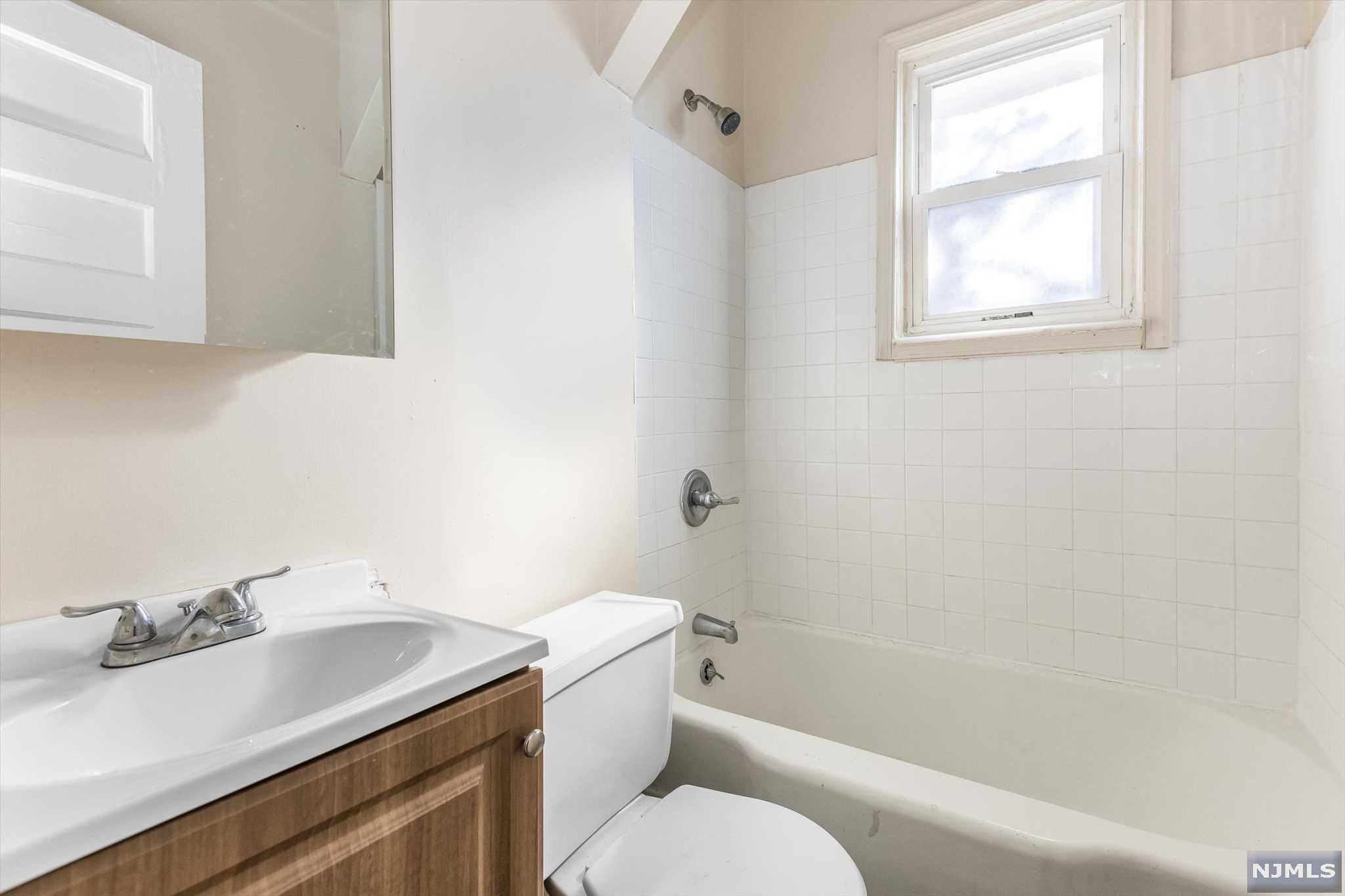 105 Centre Street Property Photo 10