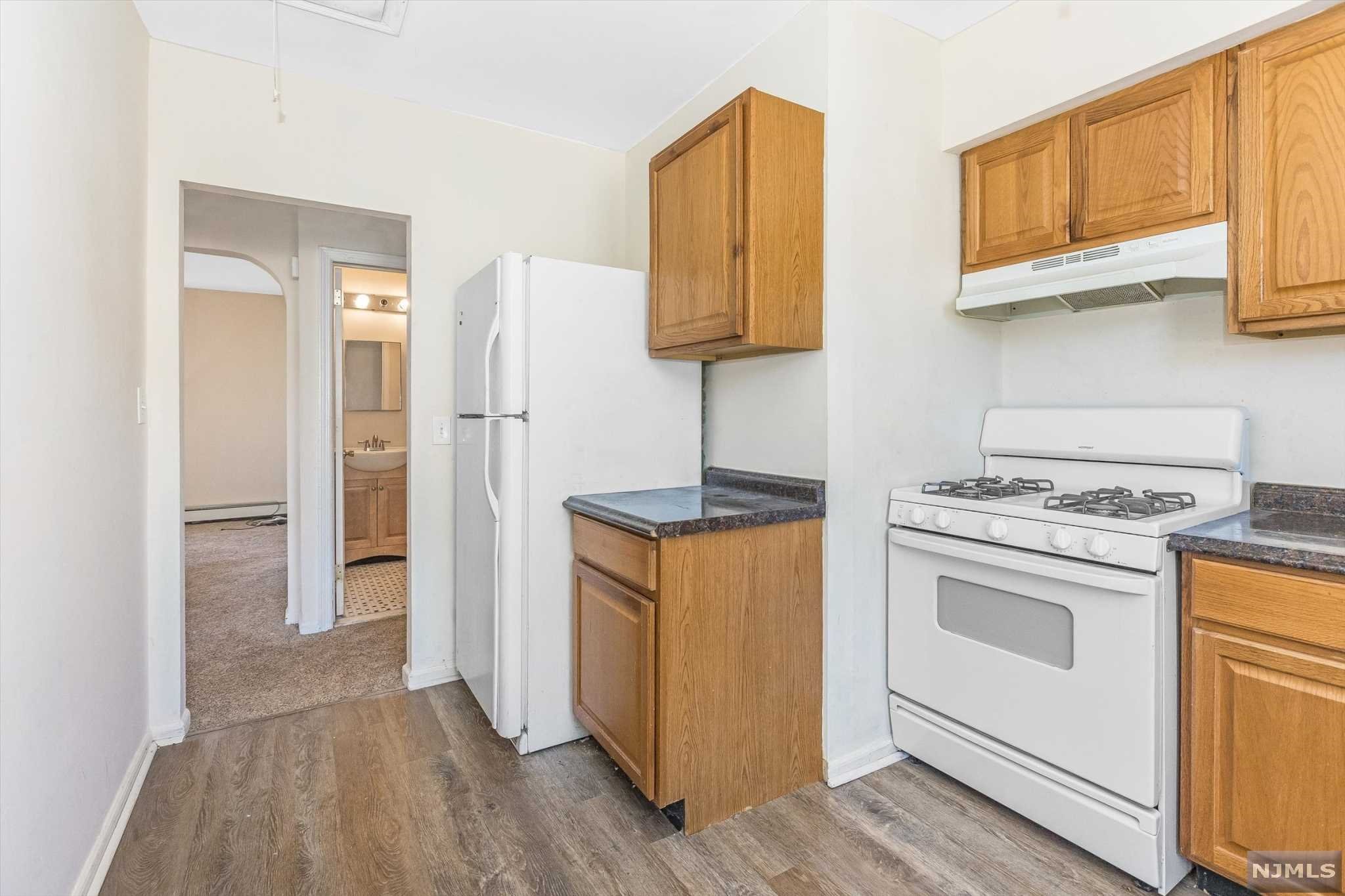 105 Centre Street Property Photo 11