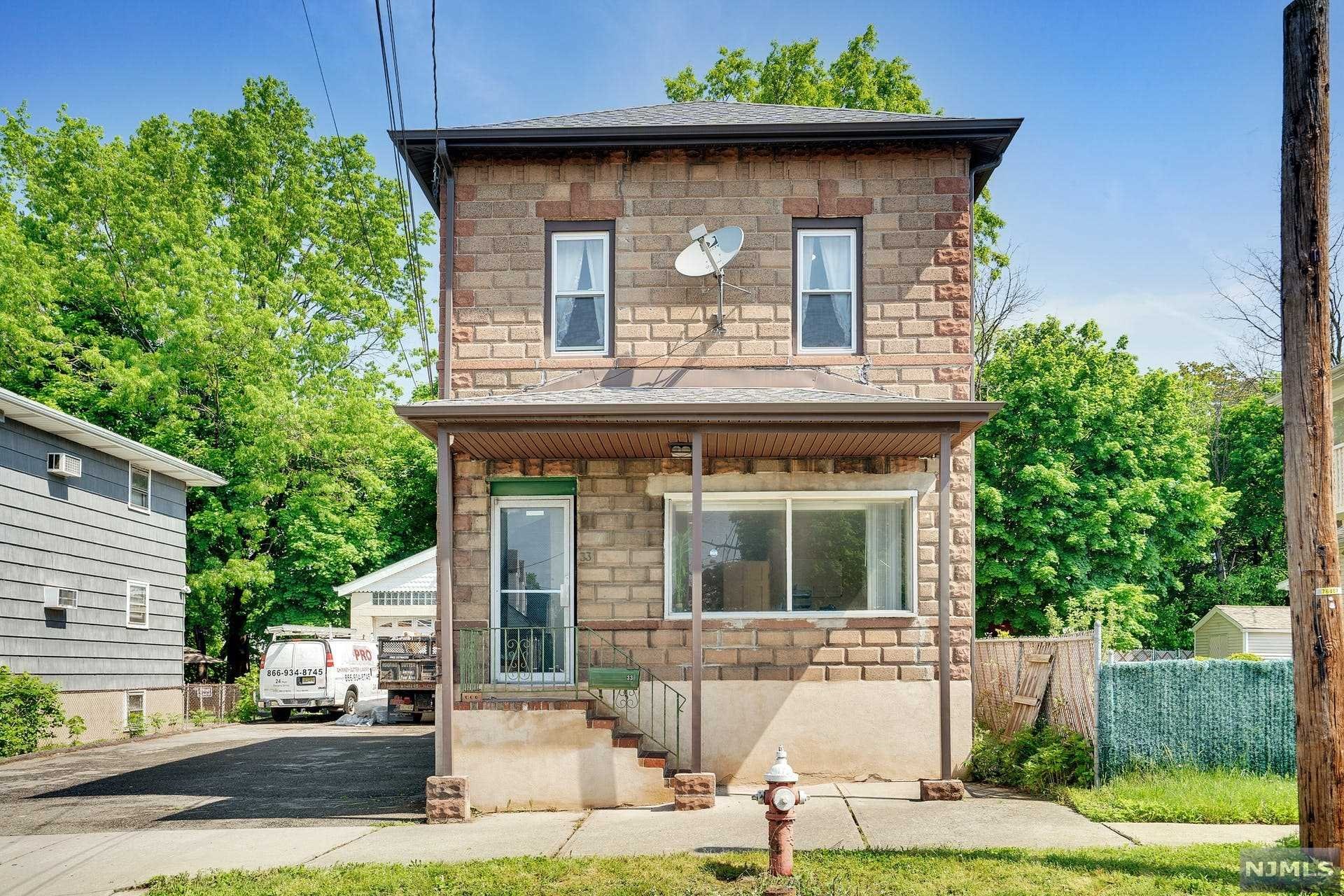 33 Chamberlain Avenue Property Photo 2