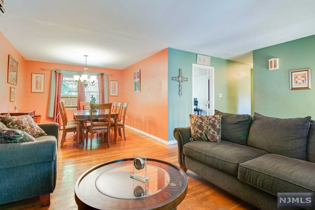 1263 Coolidge Avenue Property Photo 10