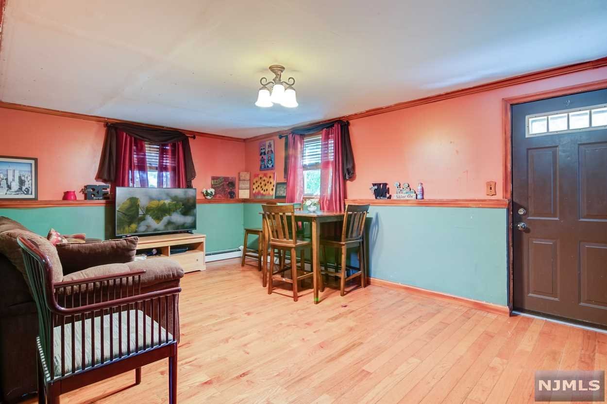1263 Coolidge Avenue Property Photo 17