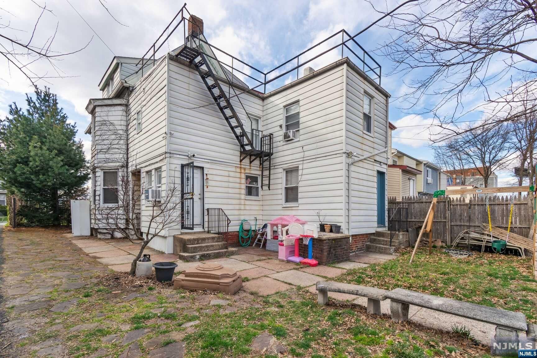 86 Steuben Street Property Photo 30