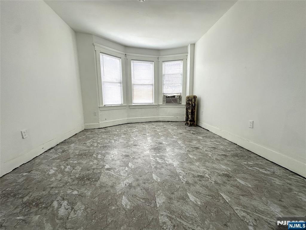 232 Stuyvesant Avenue Property Photo 7
