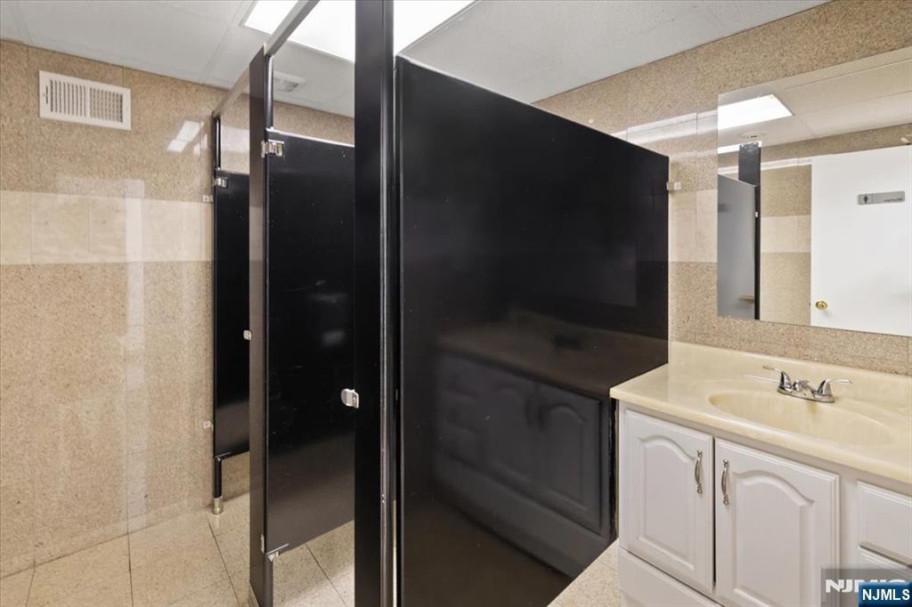 24 Wyckoff Avenue Property Photo 33