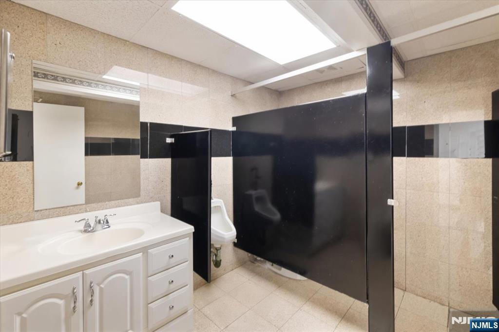 24 Wyckoff Avenue Property Photo 34