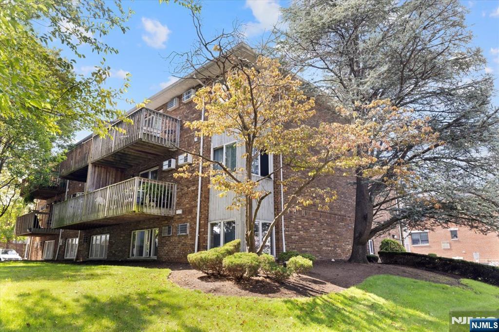 16 Elm Street 1 Property Photo 17