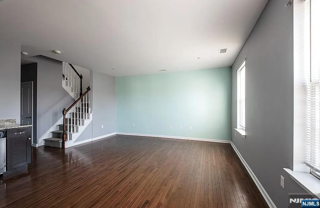 7 Myrtle Street 10 Property Photo 5