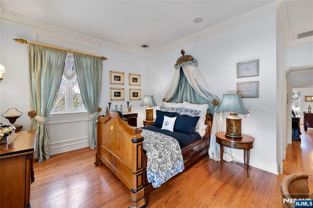 12 The Esplanade Property Photo 26
