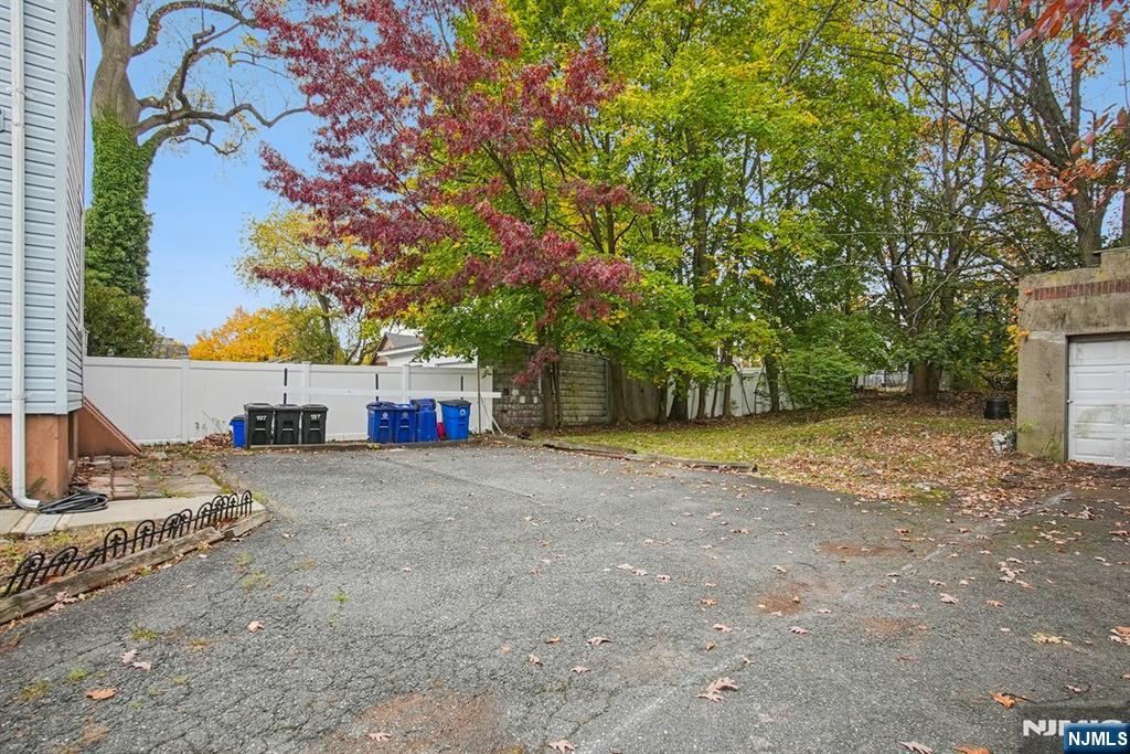 197 Fullerton Avenue Property Photo 4