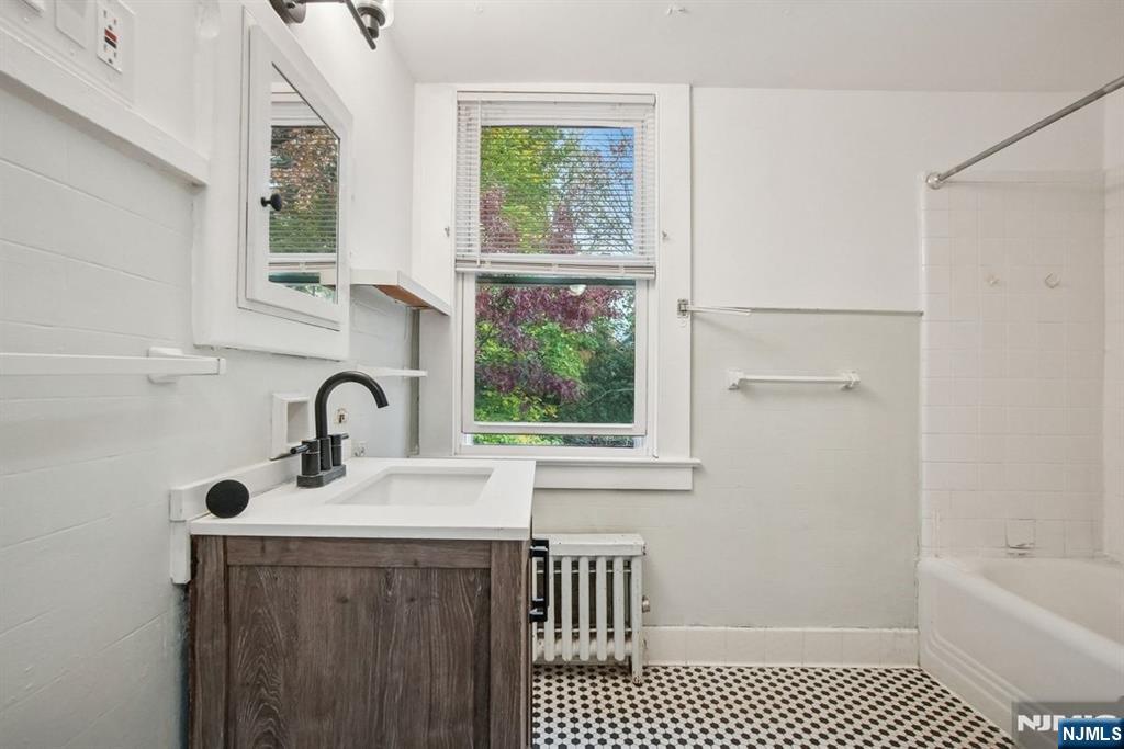 197 Fullerton Avenue Property Photo 21