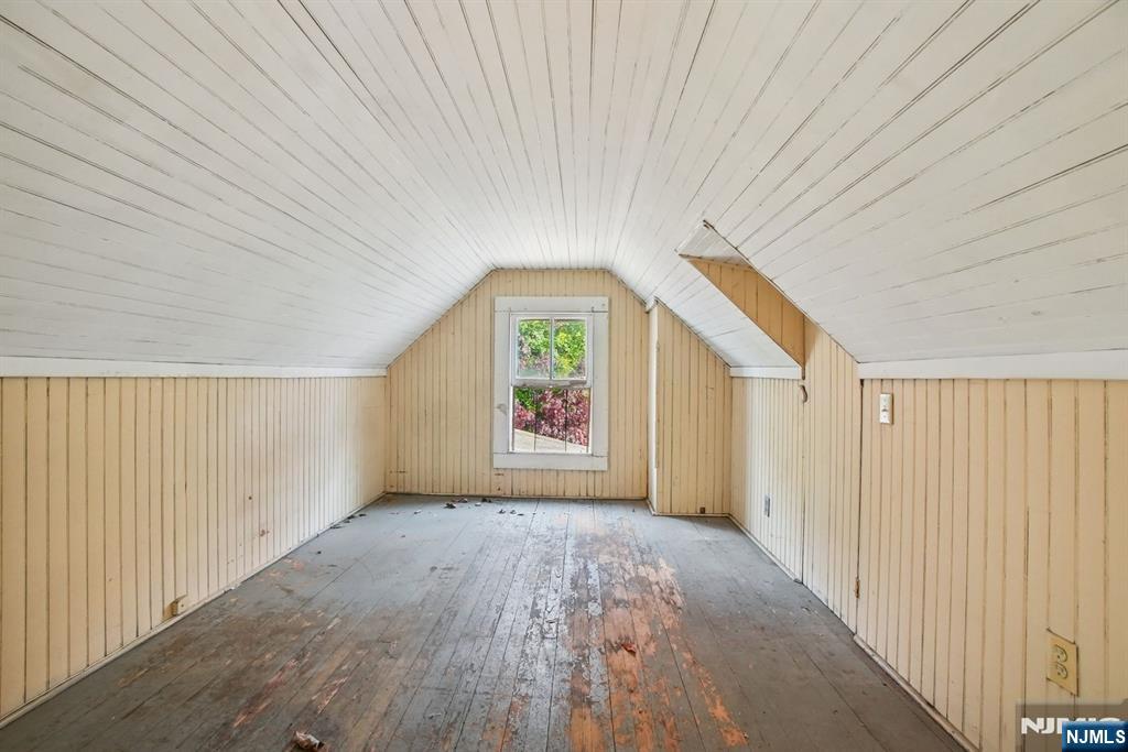197 Fullerton Avenue Property Photo 24