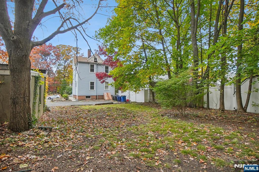 197 Fullerton Avenue Property Photo 32