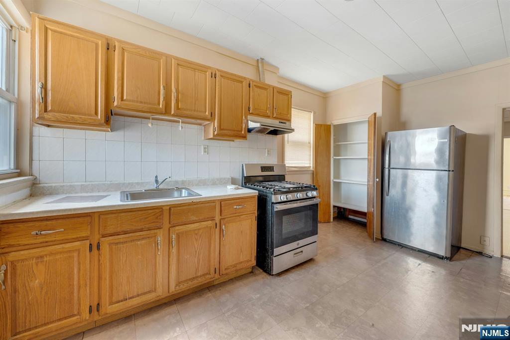 149 Union Street Property Photo 8