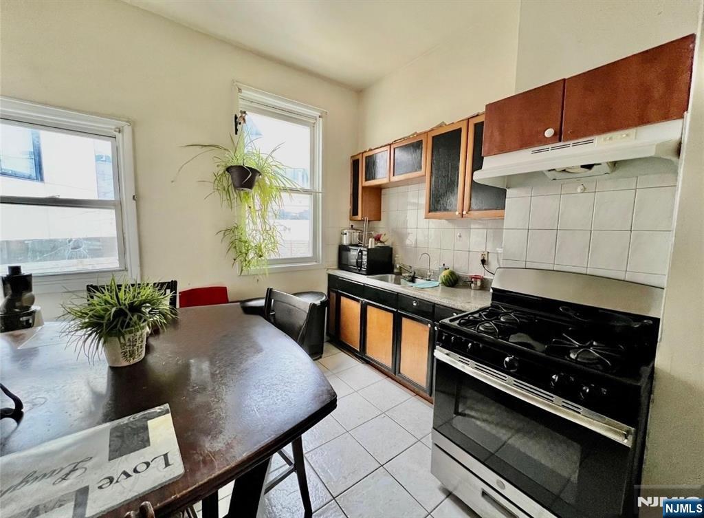 2808 Palisade Avenue Property Photo 3